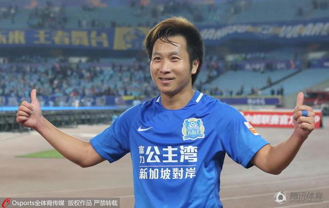 下半场，福登和阿尔瓦雷斯相继破门，罗德里伤退。