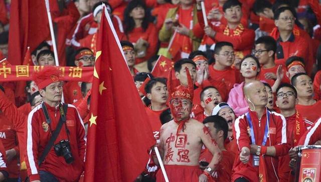 两格黑色导片(eader)不定时插入，以模仿眨眼的感觉，电影学院的学生中当时颇盛行这种手法。